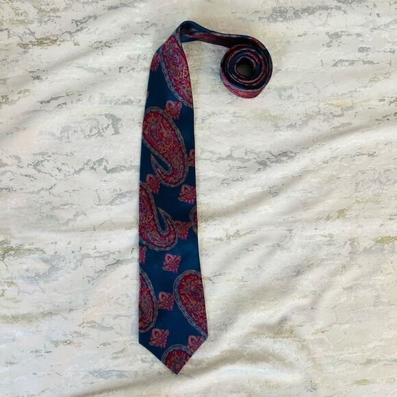 Christian Dior Italy 100% Silk made in USA paisley tie - Picture 1 of 7